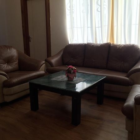Laurent & Benon Suites, Νάβι Μουμπάι Εξωτερικό φωτογραφία
