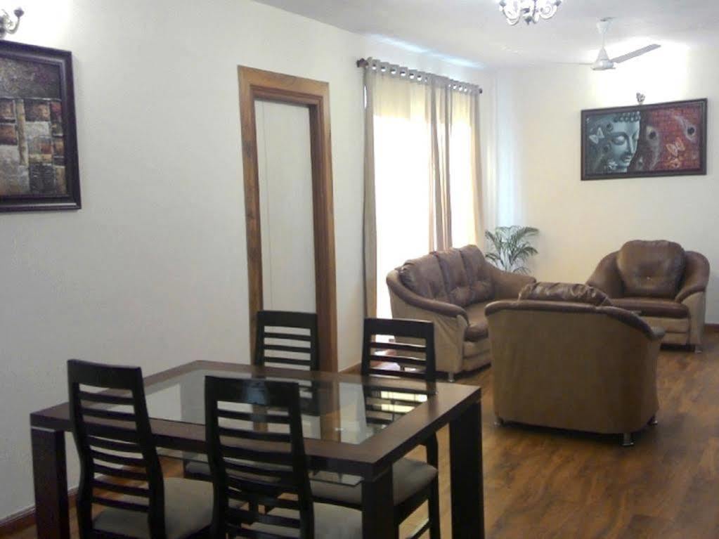Laurent & Benon Suites, Νάβι Μουμπάι Εξωτερικό φωτογραφία